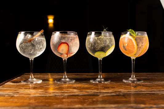 Domina el Arte del Garnish y Crea Cócteles Únicos con Gin