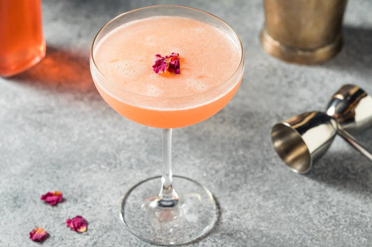Descubre los Mejores Tragos con Gin y Ramazzotti